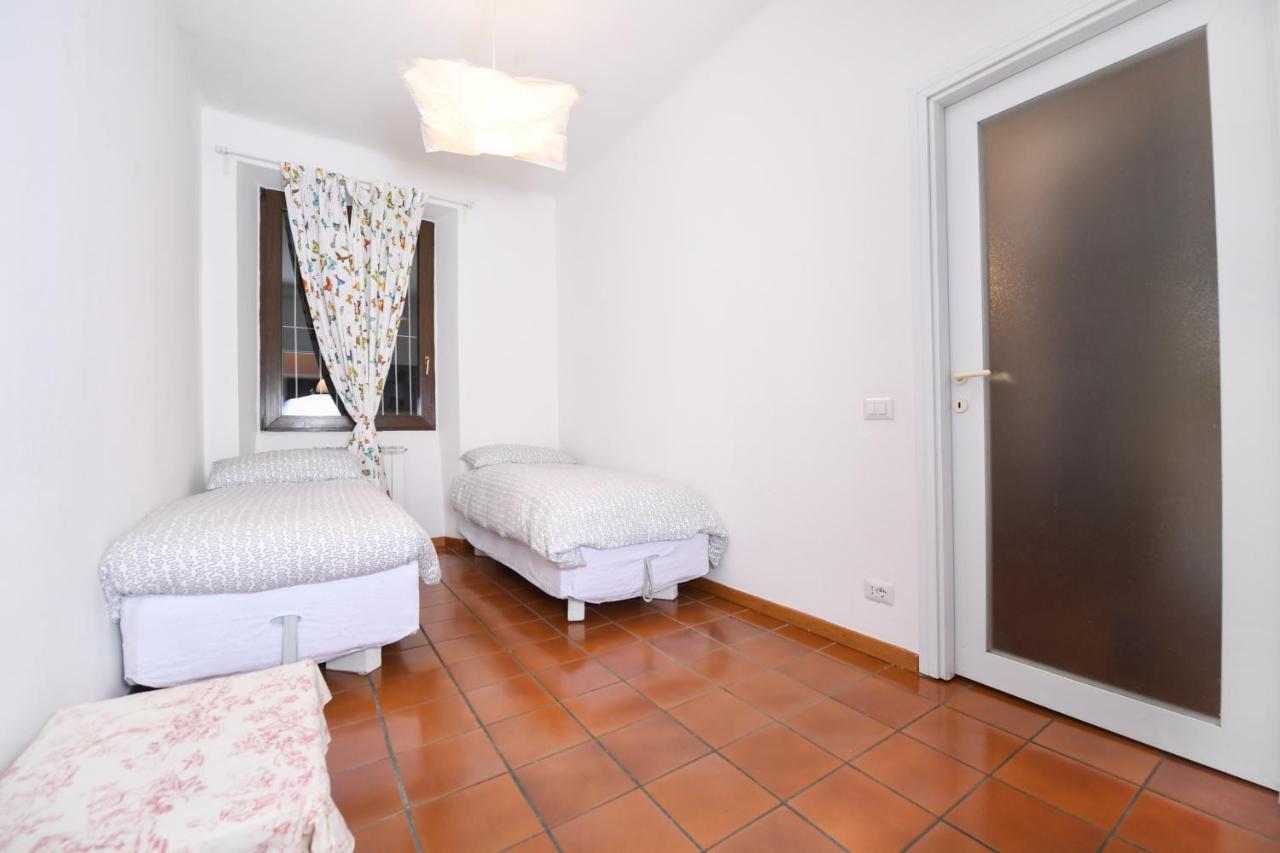 Lasnigo Villa Pinetina B&B المظهر الخارجي الصورة