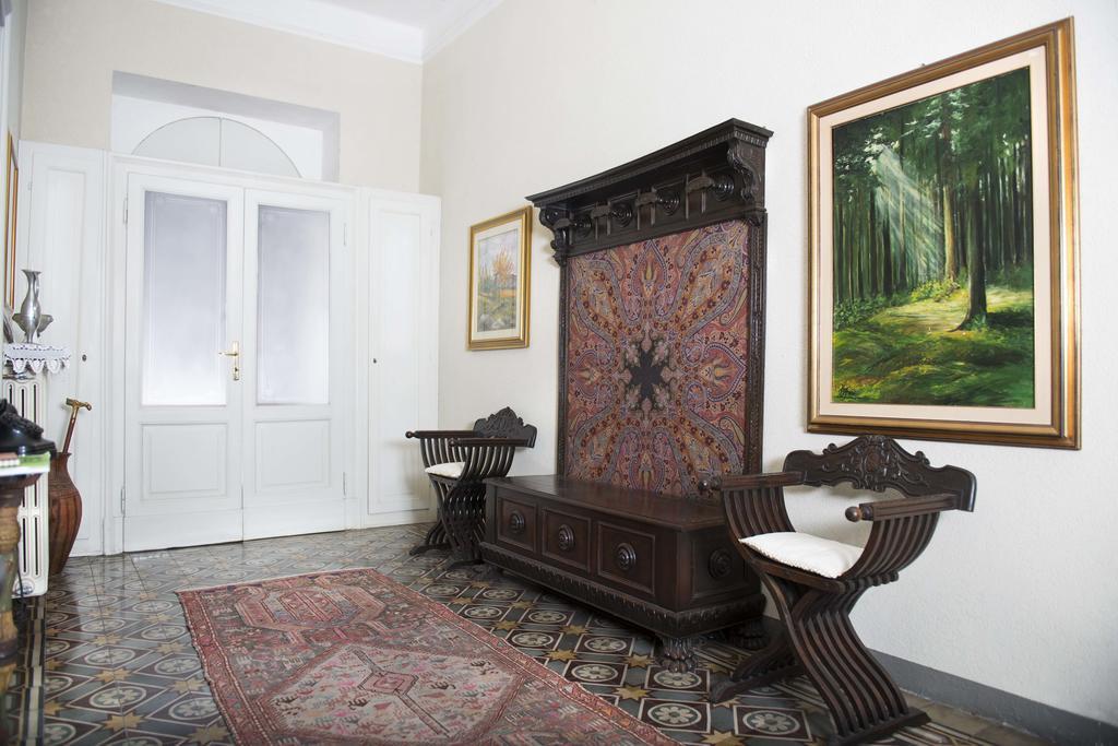 Lasnigo Villa Pinetina B&B الغرفة الصورة