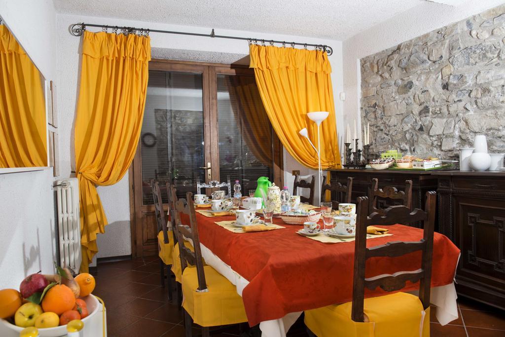 Lasnigo Villa Pinetina B&B الغرفة الصورة