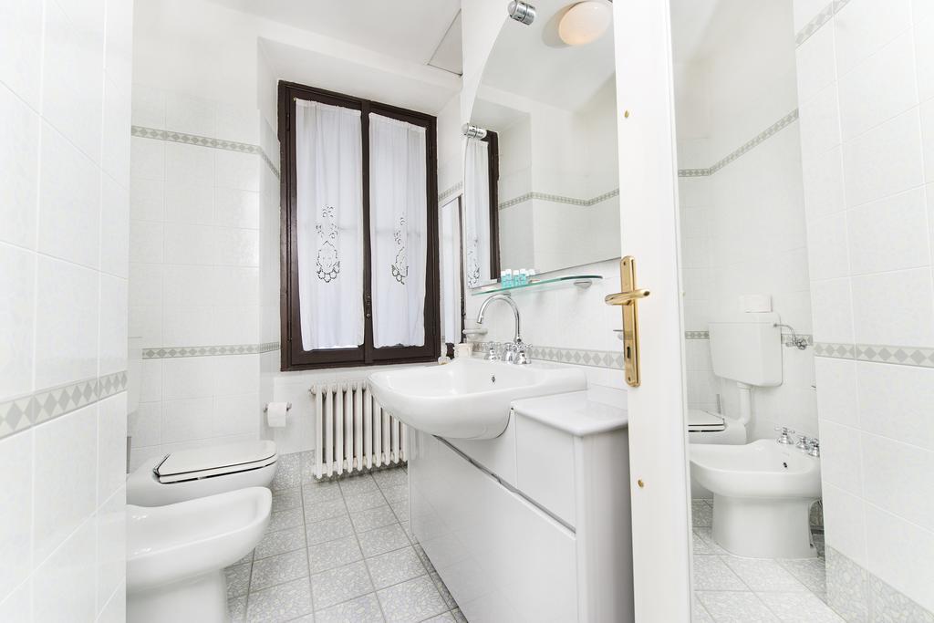Lasnigo Villa Pinetina B&B المظهر الخارجي الصورة